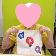 　　　『朝顔』のハンカチ