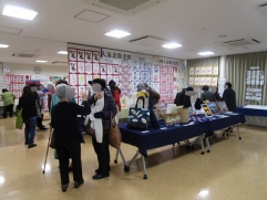 会場もにぎわっていました