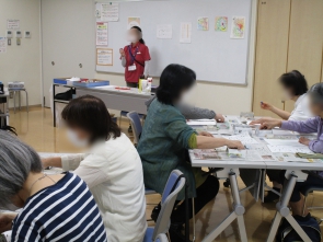 講師から本日のアートの説明