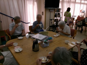 おやつでいただきました