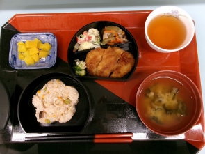 運動会の昼食はお弁当
