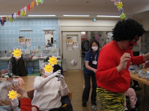 最後は豆まきして鬼退治！