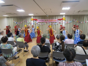 モアナマーリエ　ゆったり心地いい音楽とダンスにうっとりです