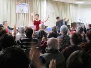 手拍子などお客様も一緒に盛り上げて下さいました