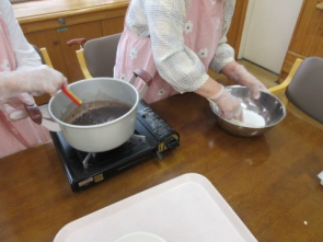 しるこ作りと豆腐白玉団子作り