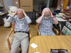 男性のお客様も、真剣です。