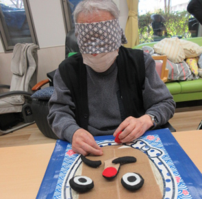 福笑いで初笑い♪