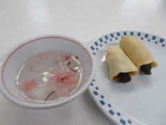 桜茶＆あんこ巻き！